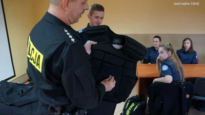 Przyszli policjanci odwiedzili komendę 