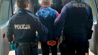 Zatrzymany na kradzieży alkoholu, poszukiwany przez sąd w Wodzisławiu
