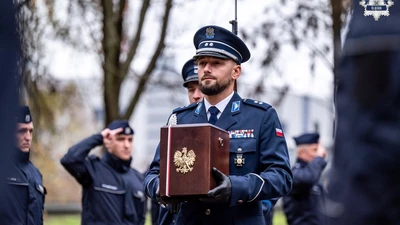 W Katowicach odbyła się uroczystość pogrzebowa szczątków nieznanego policjanta II RP - ofiary Zbrodni Katyńskiej [ZDJĘCIA]