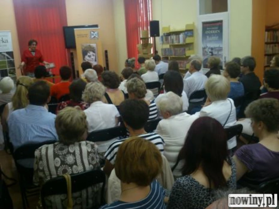 Profesor Simonides rozweseliła czytelników biblioteki