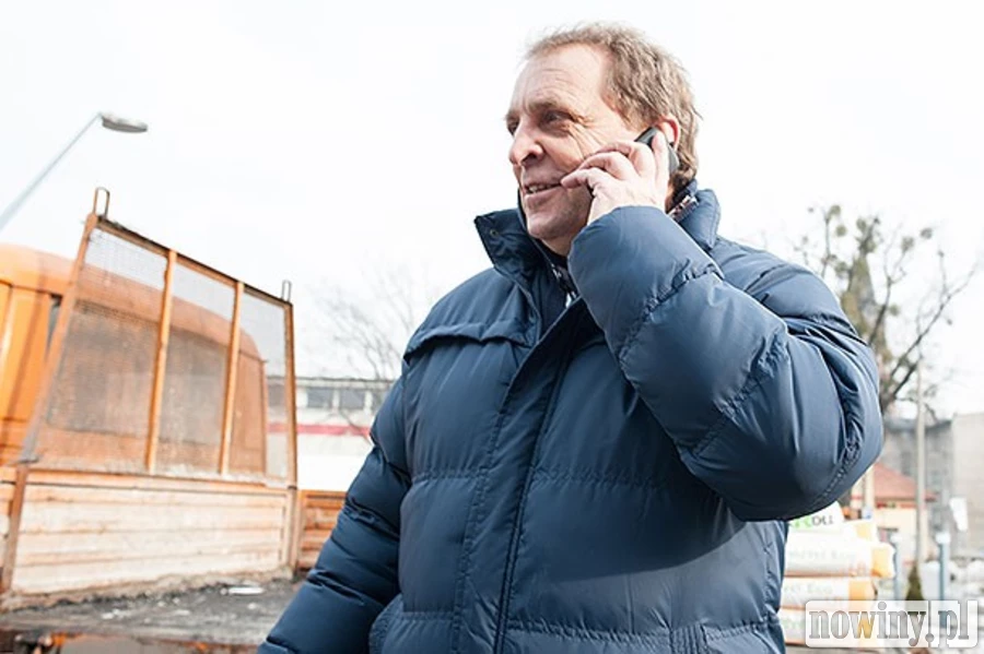 Reklama piwa na lodowisku wzbudziła sprzeciw radnego