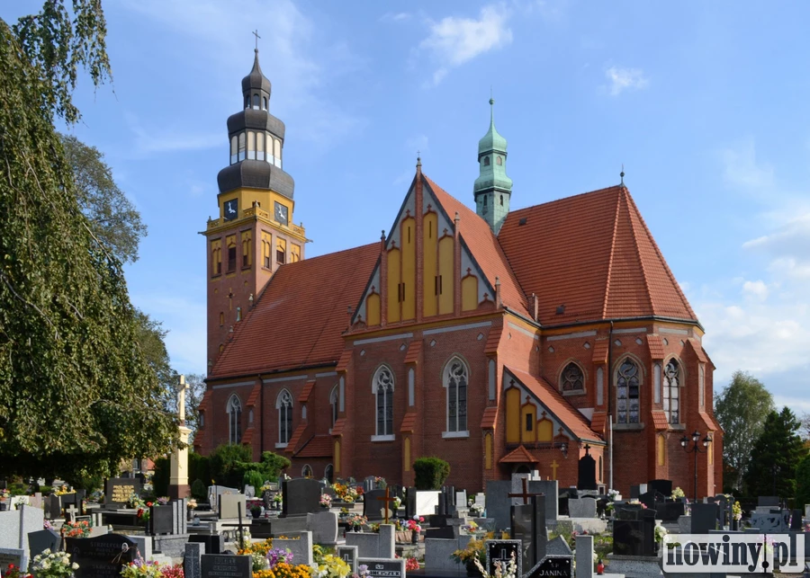 Piorun trzy razy uderzył w kościół. Chwile grozy na "majowym"