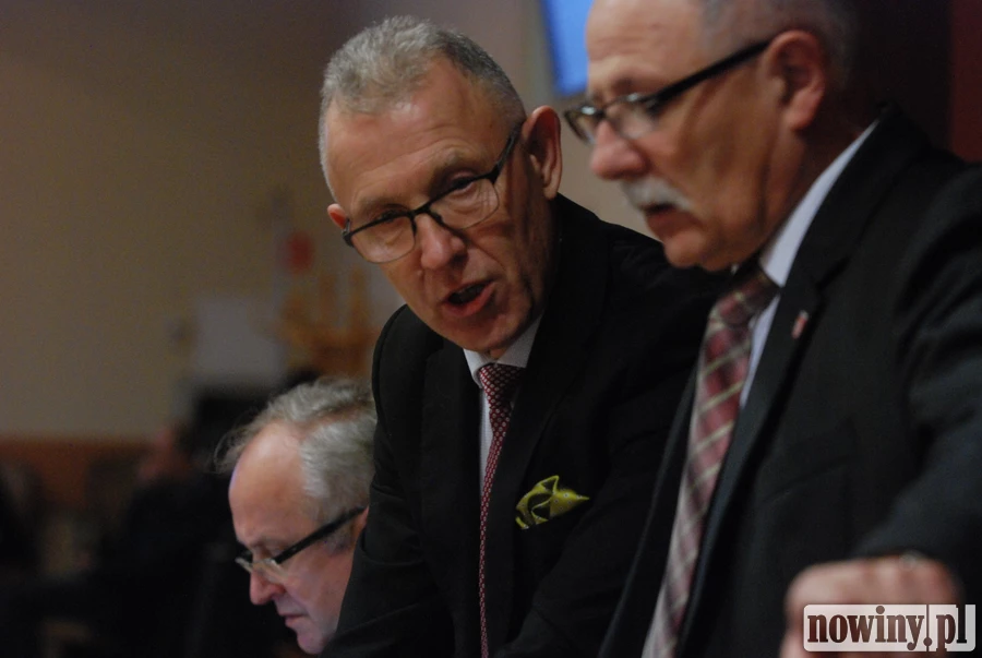 Budżet Raciborza na 2018 rok przeszedł bez poparcia 9 radnych. "Za" był klub prezydenta i radny Rapnicki