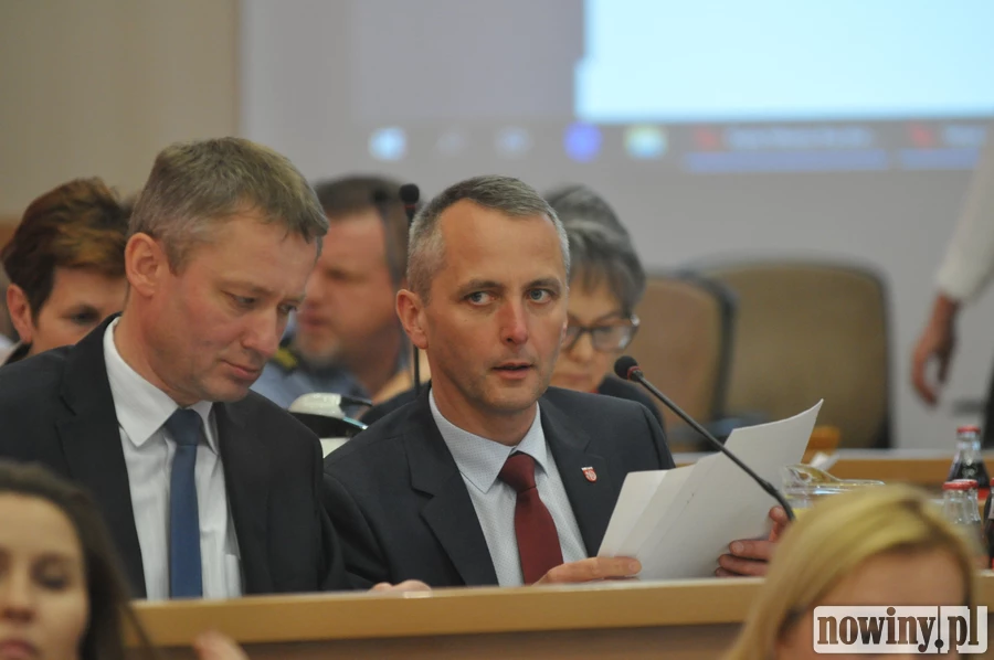 Niedyspozycja zdrowotna powodem nieobecności prezesa PRD na sesji