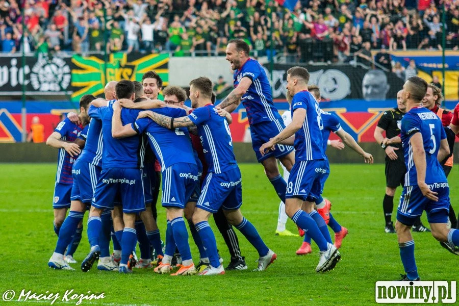 Zaprezentowali się z przytupem. Piast wbił Miedzi siedem goli!