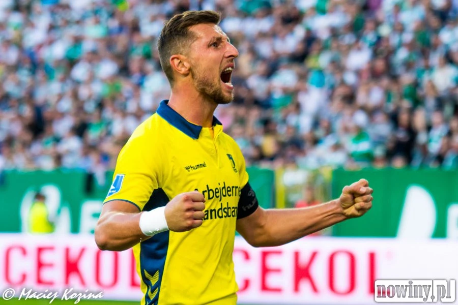 Wilczek bohaterem, Glik kapitanem. Jak grali nasi za granicą?