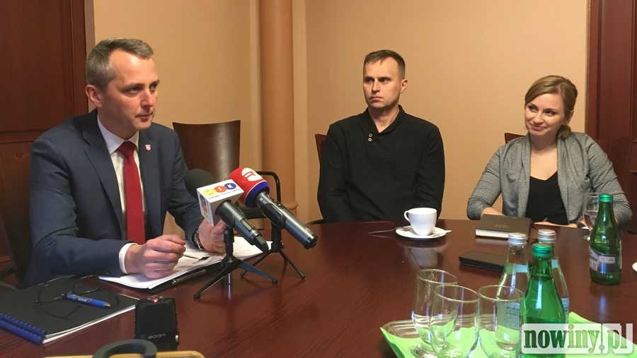 Przenosiny wytwórni asfaltu, śląskie standardy i wyprzedaż mienia gminy, czyli co słychać w Raciborzu