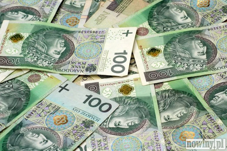 Zarabiamy tysiąc złotych więcej niż pięć lat temu