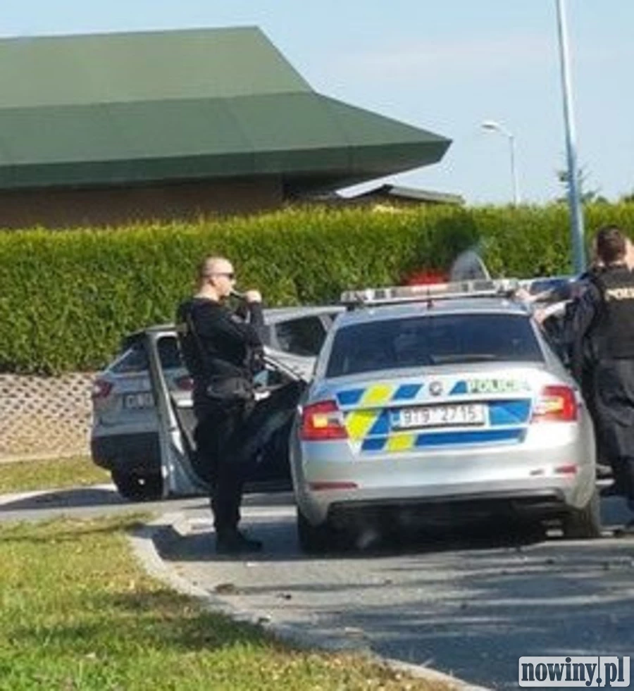 Pościg ulicami Wodzisławia. Czeska policja ścigała polskiego uciekiniera, który po drodze... "gubił" pasażerów