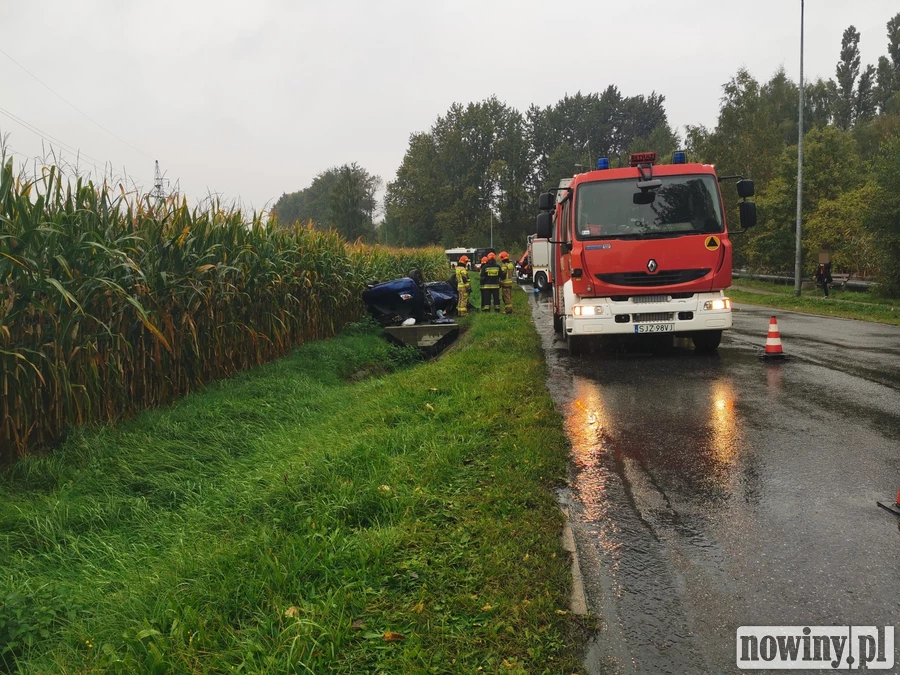 Dachowanie na ul Reja. Jedna osoba poszkodowana