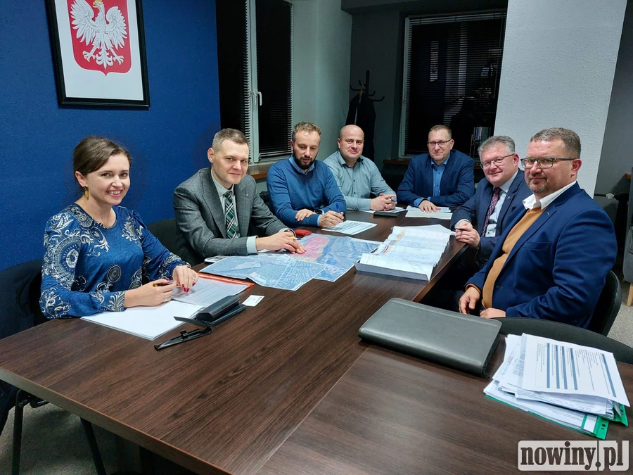 Samorządowcy rozmawiali o przejęciu terenów od PKP. "Bardzo konkretne spotkanie"