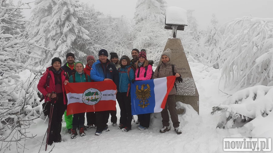 Herbata z imbirem, gorący prysznic i zima w górach mu niestraszna. Kuśnierz w Sudetach