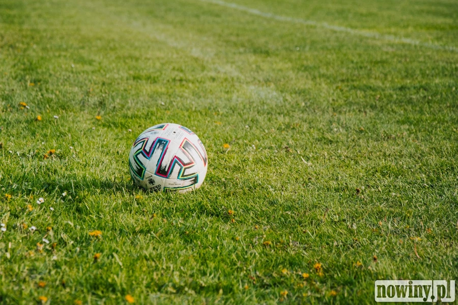 JUNIORZY i TRAMPKARZE – wyniki, tabele, zapowiedzi