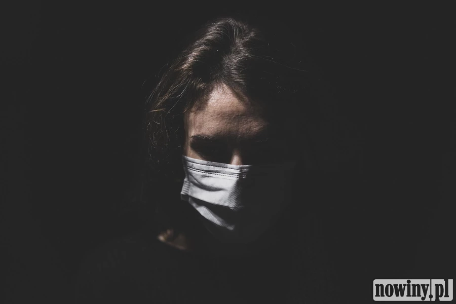 Pandemia nasiliła poczucie samotności