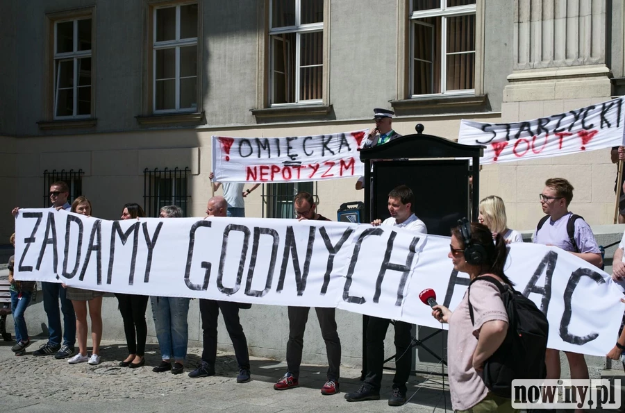 Podwyżek i dymisji - chcą protestujący z Kolei Śląskich