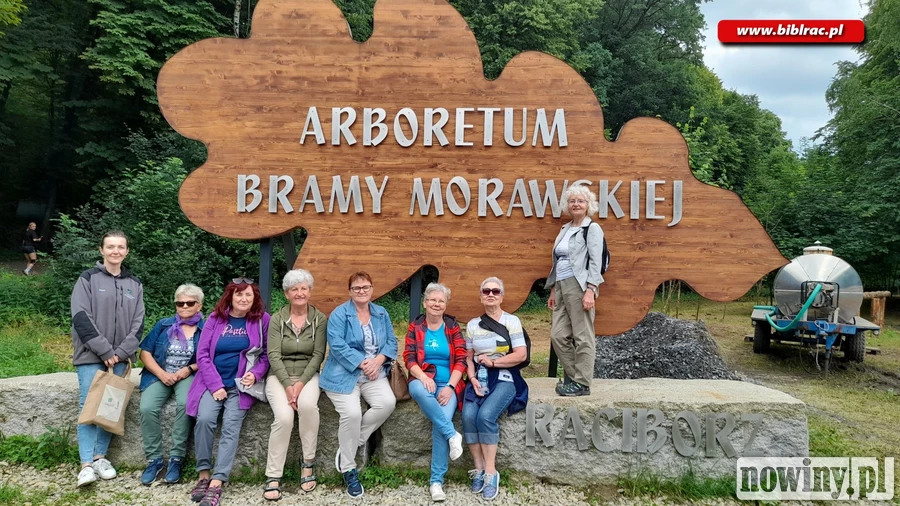 Biblioteczny Klub w Zaczarowanym Ogrodzie