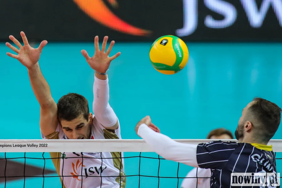 Zawodnicy Jastrzębskiego Węgla z medalami Ligi Narodów