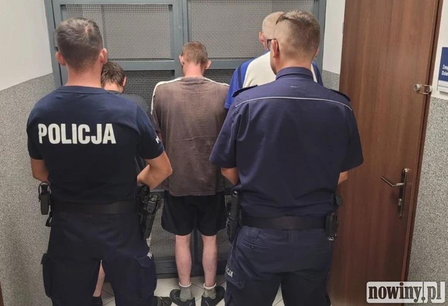 Złodzieje zatrzymani tuż po wyjściu ze skupu złomu
