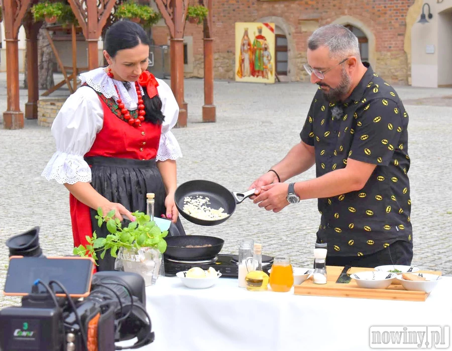 Znany kucharz gotował na Zamku Piastowskim. Kiedy emisja programu?