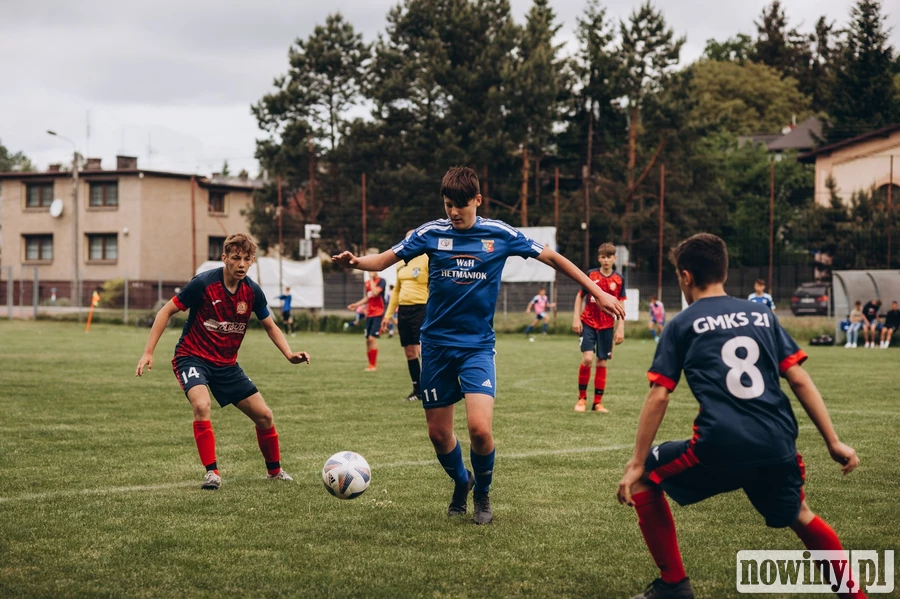 JUNIORZY i TRAMPKARZE – wyniki, tabele, zapowiedzi