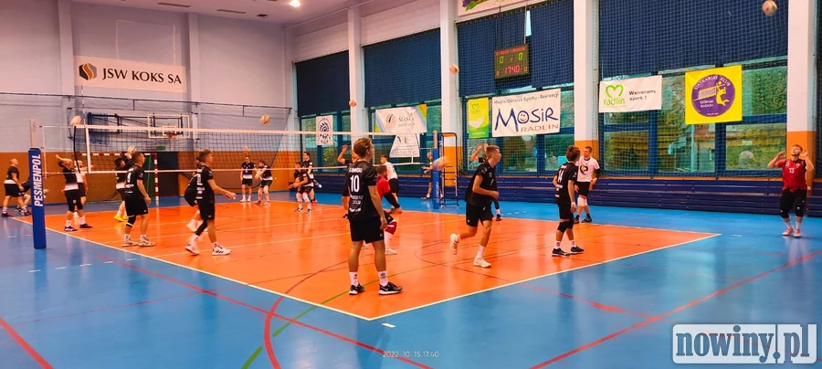 Siatkarze z Radlina odnieśli kolejne zwycięstwo