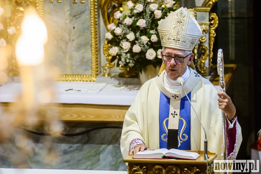 Abp Wiktor Skworc o ubóstwie energetycznym. "Chcemy okazać solidarność i przeciwdziałać wykluczeniu"