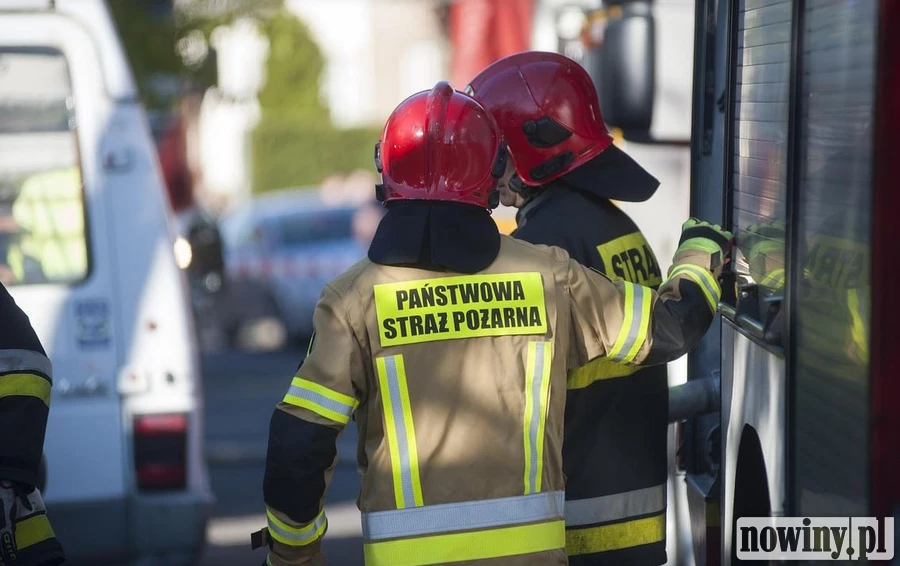 Zadymienie, pożar i mężczyzna w lodowatej Odrze. Pracowity weekend raciborskich strażaków