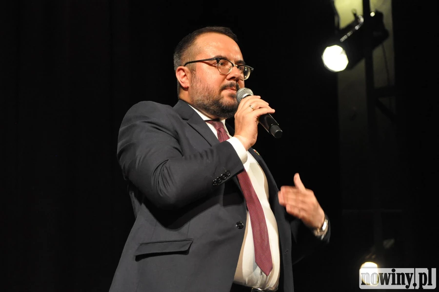 Wiceminister Jabłoński o odejściu marszałka z PiS-u: "Pan Chełstowski jest błędem, który popełniliśmy jako obóz polityczny"