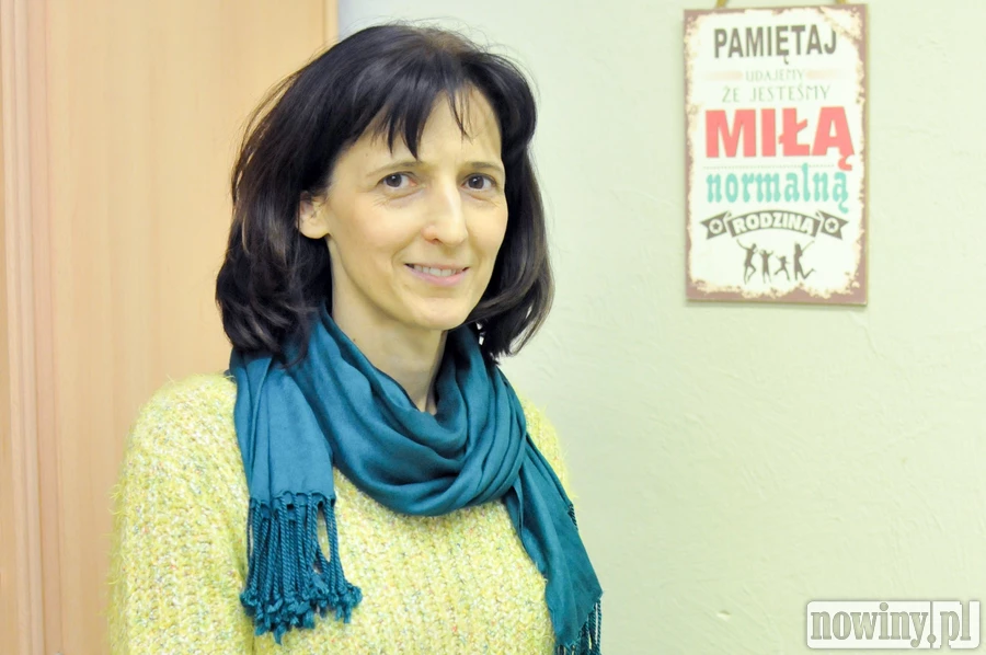 Nawet piękna i uśmiechnięta dziewczyna może mieć depresję. Skąd biorą się problemy psychiczne dzieci i młodzieży?