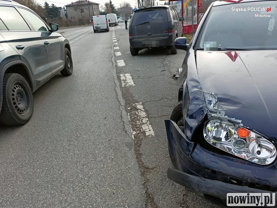 Śląski patrol: 18-letni kierowca wyprzedzał na skrzyżowaniu