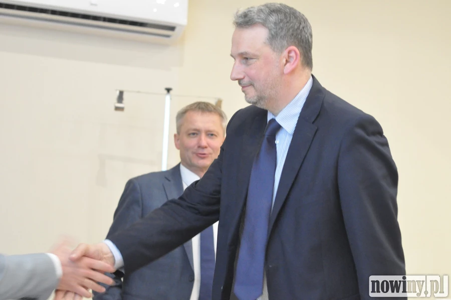 Prezes Gawliczek o autobusach-elektrykach zamiast diesli: albo ekologia, albo chcemy dojechać na czas