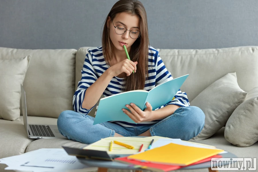 Studenci nie znajdą pracy? Wakatów ubywa, a te dostępne nie są dla nich