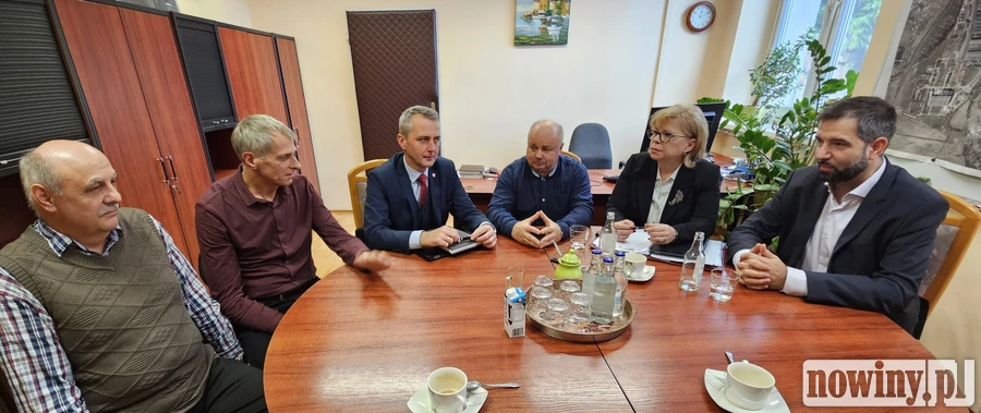 Polowy sercem za Rafako, Lenartowicz powołuje zespół parlamentarny w sprawie spółki. Politycy spotkali się z prezesem Jaworskim i związkowcami