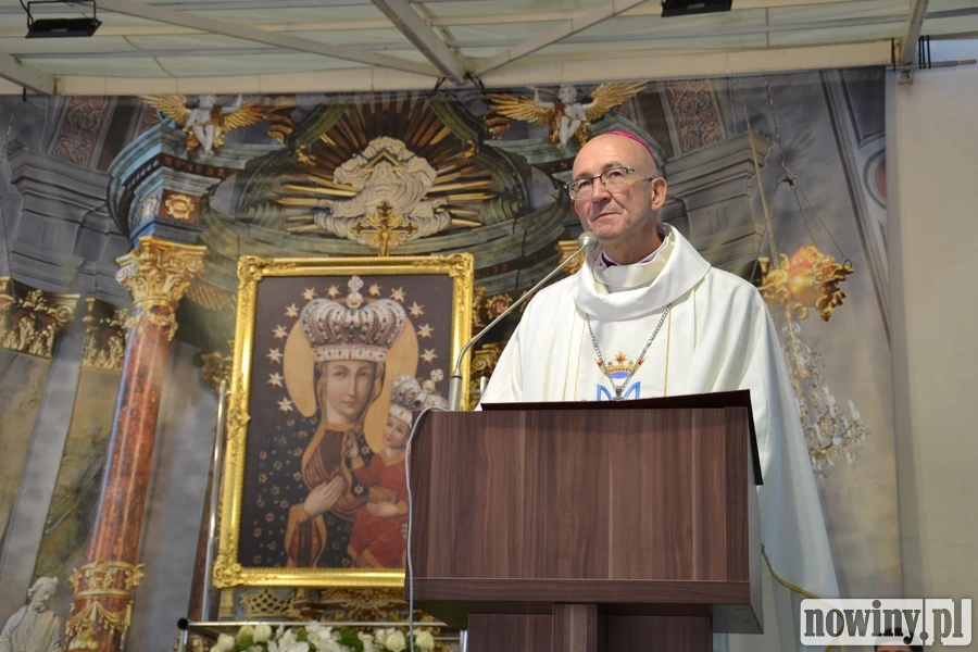 Świeckie kobiety będą pełnić ważne funkcje w Archidiecezji Katowickiej. Zmiany zapowiedział abp Adrian Galbas. Na czym będą one polegać?