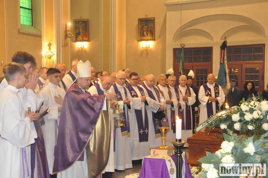 Pogrzeb śp. księdza Tadeusza Wciórki w Radlinie II [ZDJĘCIA]