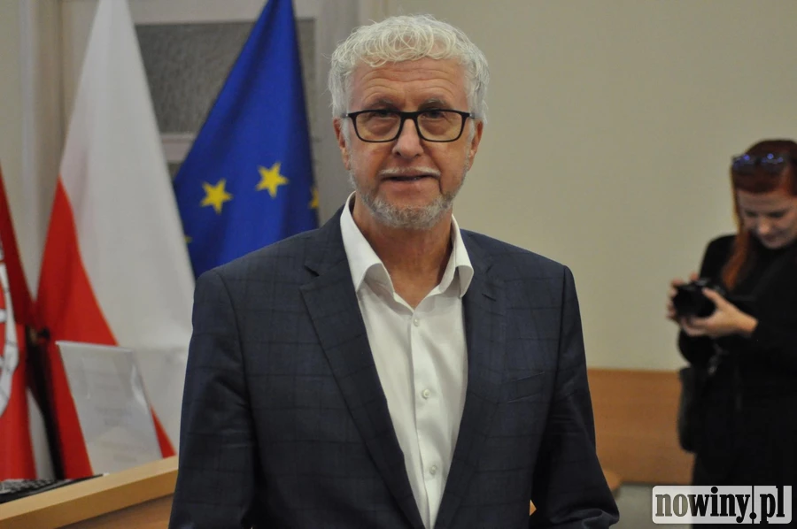 Prezydent Wojciechowicz porównuje postawę radnych Polowego i Koniecznego w sprawie Wileńskiej do zapasów w błocie