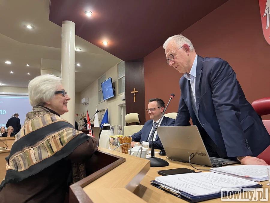 Wileńska trzeci raz na sesji. Prezydent wciąż trzyma w napięciu, ale są wieści, że deweloper się wycofa