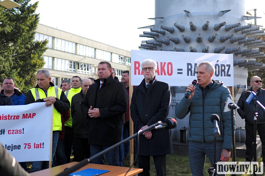 Cała nadzieja w Tusku? Związkowcy z Rafako do końca wierzą premierowi [RELACJA NA ŻYWO] [ZDJĘCIA]