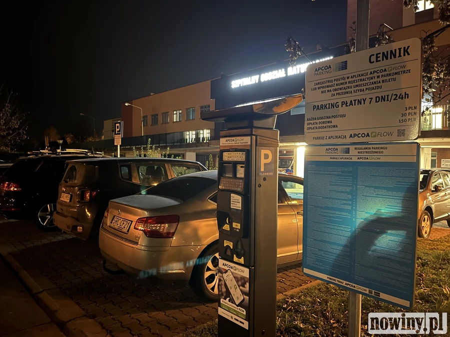 Krwawił, był szyty na Gamowskiej i nie miał głowy do parkomatu pod szpitalem