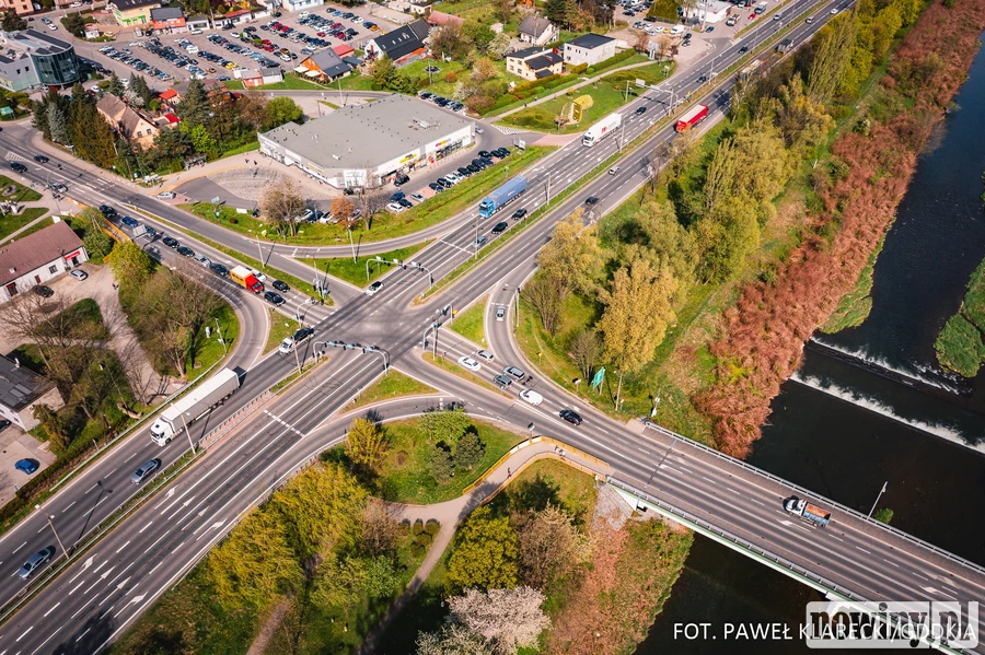 Światła do likwidacji, wiadukt nad drogą. najważniejszy węzeł w Skoczowie ma odkorkować trasę w Beskidy [ZDJĘCIA]