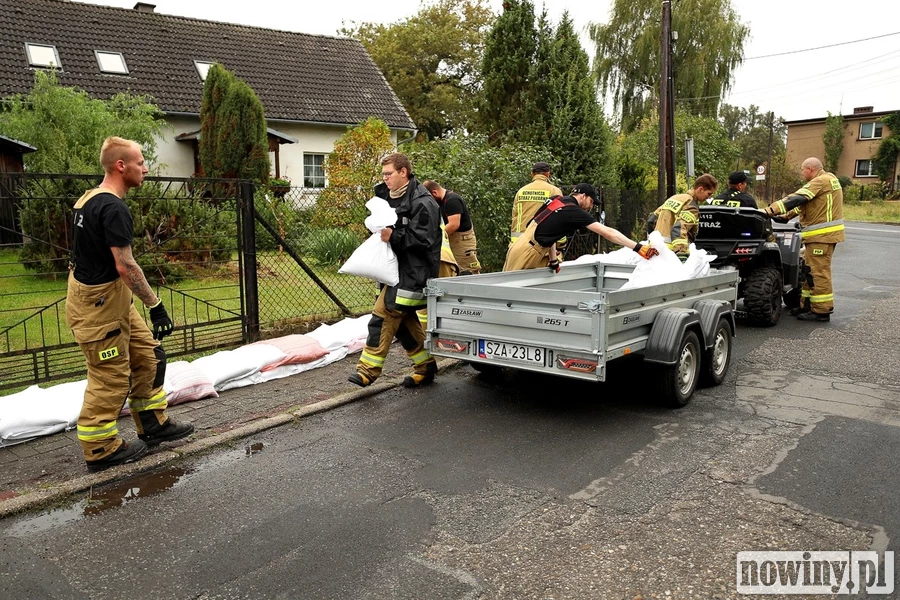 Miliony na ochronę ludności. Państwo rzuciło pieniądze, gminy zostały z problemem