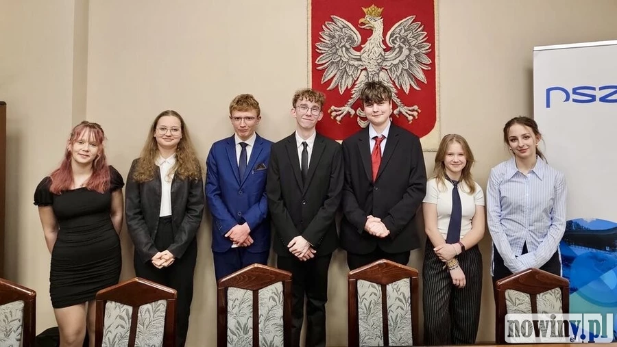 Młodzieżowa Rada Miasta w Pszowie obradowała po raz pierwszy. Adam Miś przewodniczącym