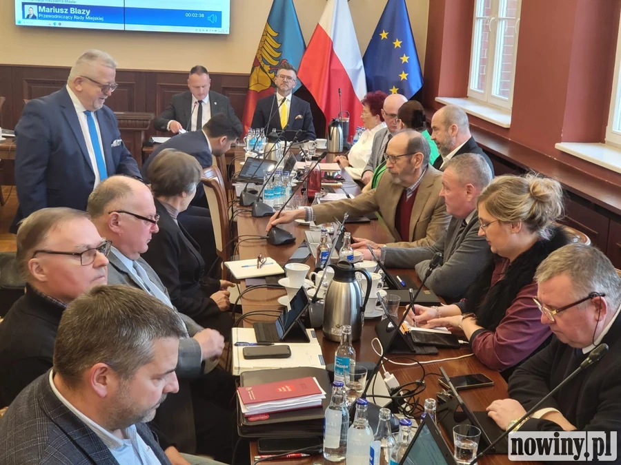 Wodzisław: Wiceprzewodniczący Nowak pozostaje w prezydium rady. Poszło o obsceniczne wypowiedzi na temat hejtu