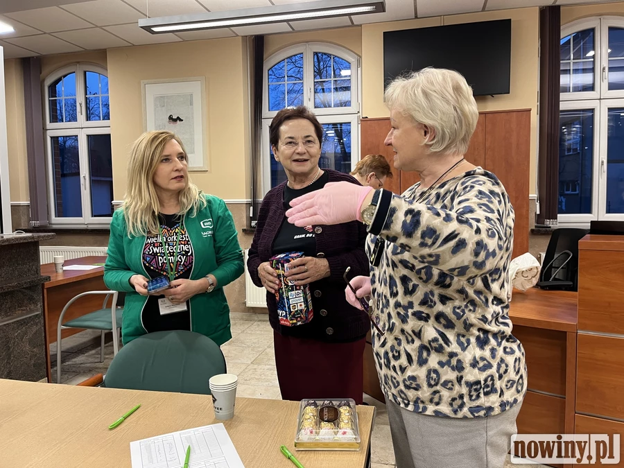 Czy można wyobrazić sobie WOŚP bez puszek? Pytamy w Banku Spółdzielczym, gdzie podliczają raciborską kwestę