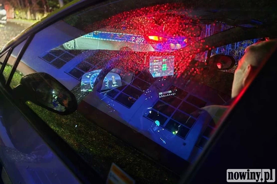 Nerwowość na drodze zwróciła uwagę policjantów. Kontrola zakończyła się zarzutami