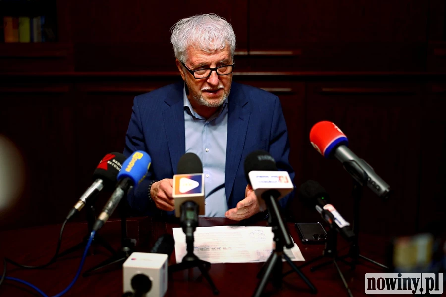 Prezydent Wojciechowicz odniósł się do zapowiedzi referendum w sprawie jego odwołania [KONFERENCJA POSESYJNA]