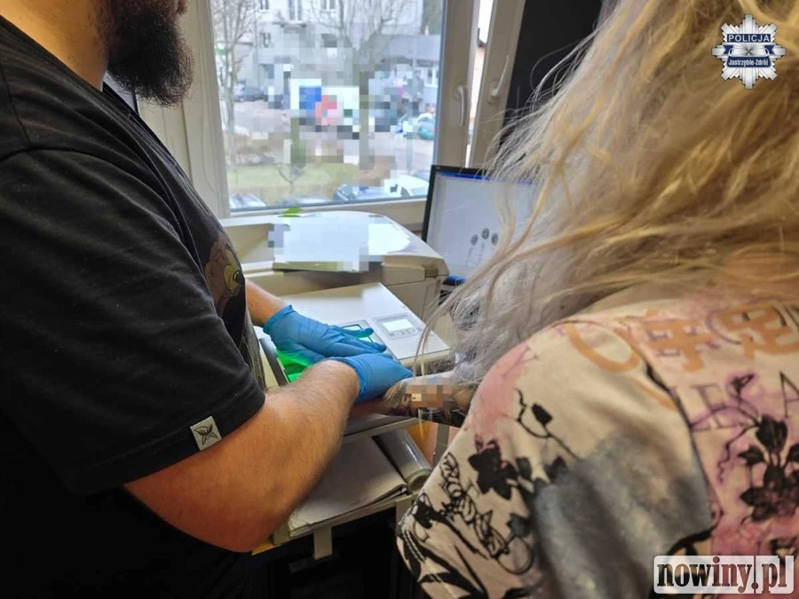 Kradzieże w sklepach i narkotyki. 27-latka z Jastrzębia-Zdroju z zarzutami