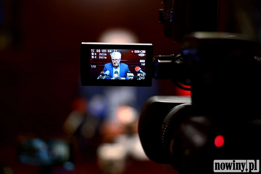 Jaki będzie koszt adaptacji SP15 i SP18 pod potrzeby przedszkoli? Prezydent Raciborza mówi o 700 tys. zł, ale podpisuje się pod kwotą 4 razy wyższą