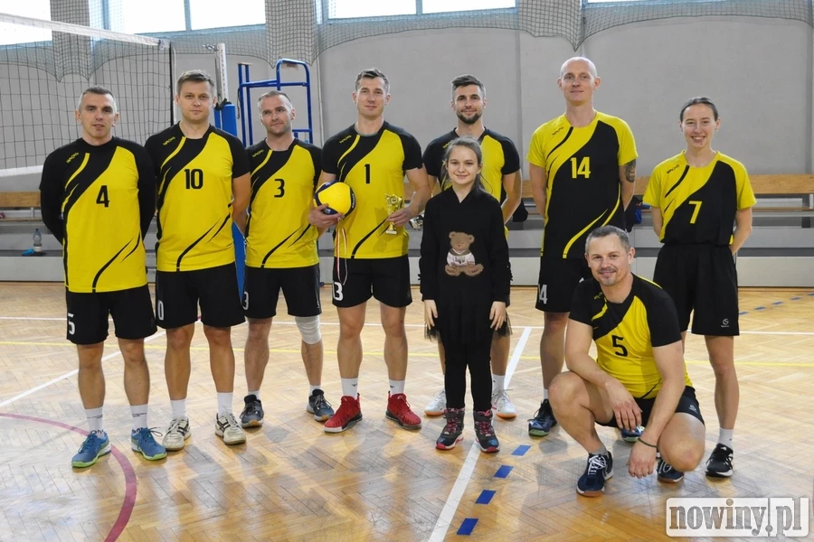 Charytatywny turniej w Gaszowicach. Rybniccy strażacy najlepsi na boisku