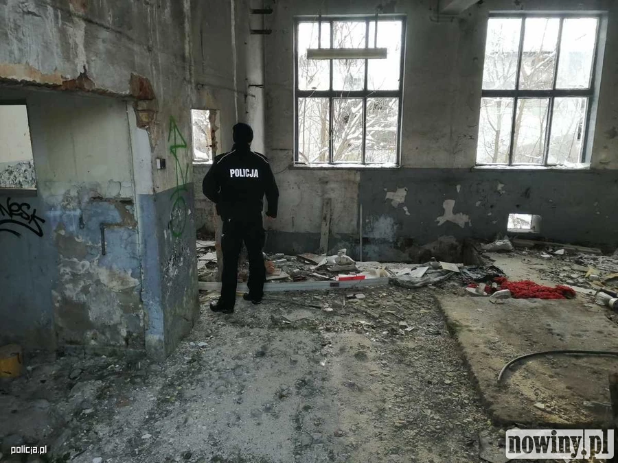 Ciało mężczyzny znaleziono w pustostanie. Zmarł na skutek pobicia. Do sprawy zatrzymano trzy osoby
